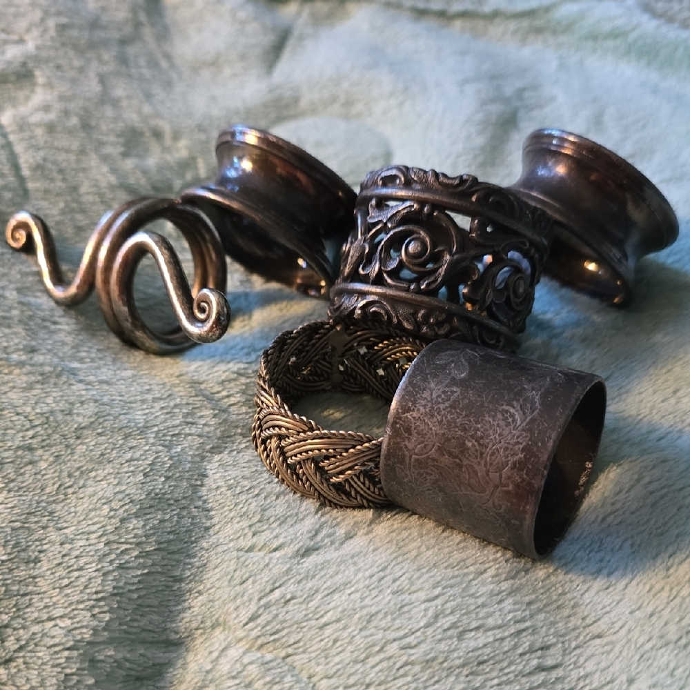 Set of 6 Vintage Silver Tone Statement  Napkin Rings